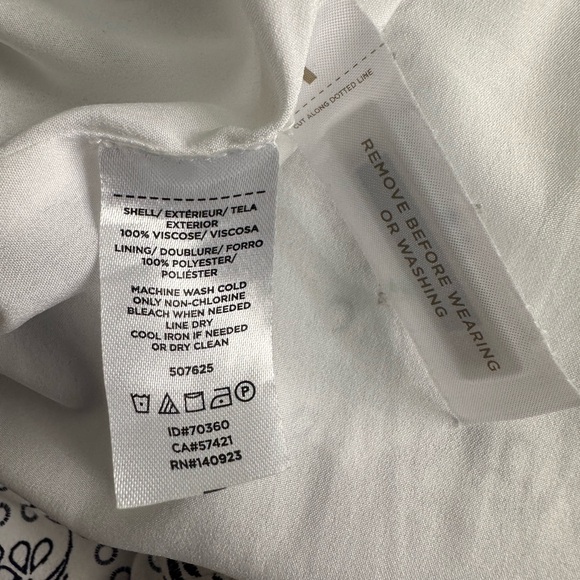 Loft Plus size 18 sleeveless dress with blue design and cut out back - Picture 5 of 5